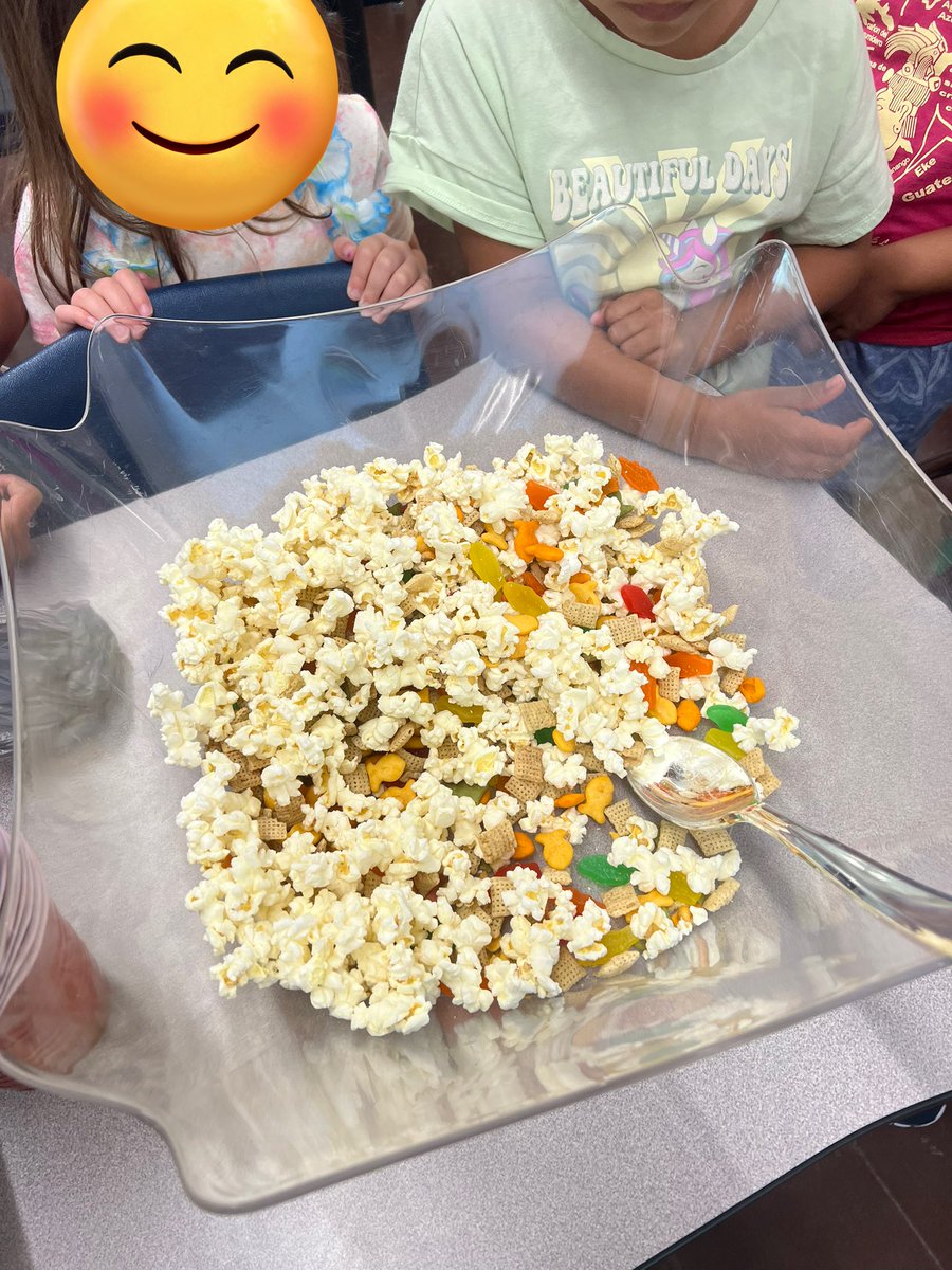 DubsD91's tweet photo. Beach week at ESY- we made “fish food” today! https://t.co/FnBxGderBH