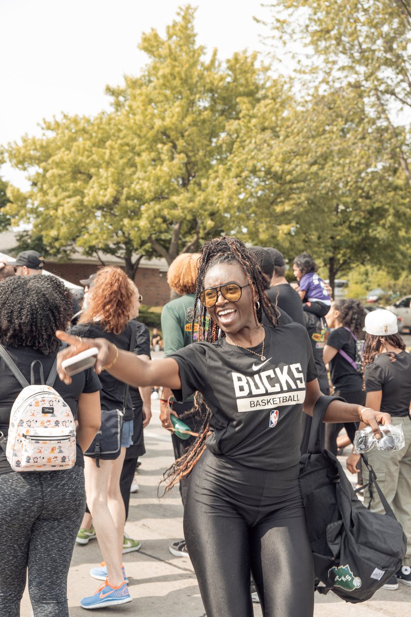 BucksCommunity's tweet photo. Yesterday @Bucks employees joined in on the celebrations at Milwaukee's 52nd Annual Juneteenth Parade!

Check out more photos here: https://t.co/WLEc8ECepL https://t.co/AFGodFKSmU