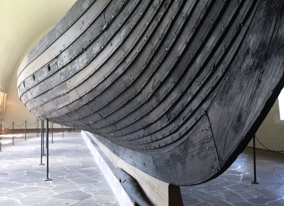 Let the Viking ship have rivets! Learn more about GCIEL and its projects here: gciel.sites.grinnell.edu #DigitalHumanities #VR #LiberalArts #GCIELVikingShip #NEHGrant #MedievalTwitter