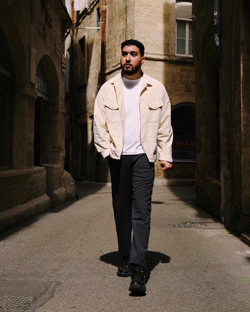 Fila_SFC's tweet photo. J’ai posé pour la marque @UNIQLO_France / @UNIQLO_JP qui est aussi mon taff depuis maintenant 6 ans.

Rien de fou mais il me tenais à cœur de le partager 🥷📸

Collection Spring/Summer ☀️ and Collection Fall/Winter ❄️ . https://t.co/0cqMUJlTVU