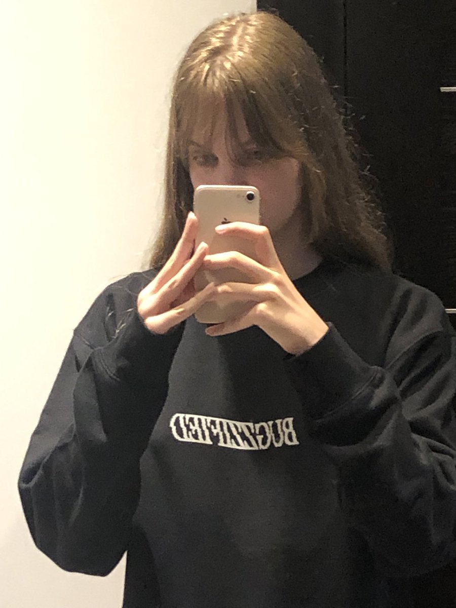 reddytgefox's tweet photo. Just got the merch I am super happy and I love it so much it is so swagy and cool makes me feel cool thank you for creating such amazing merch
#caitibugzz #bugzz #bugzzified
@caitibugzz @caitibugzzout https://t.co/GKPCCtfIVS