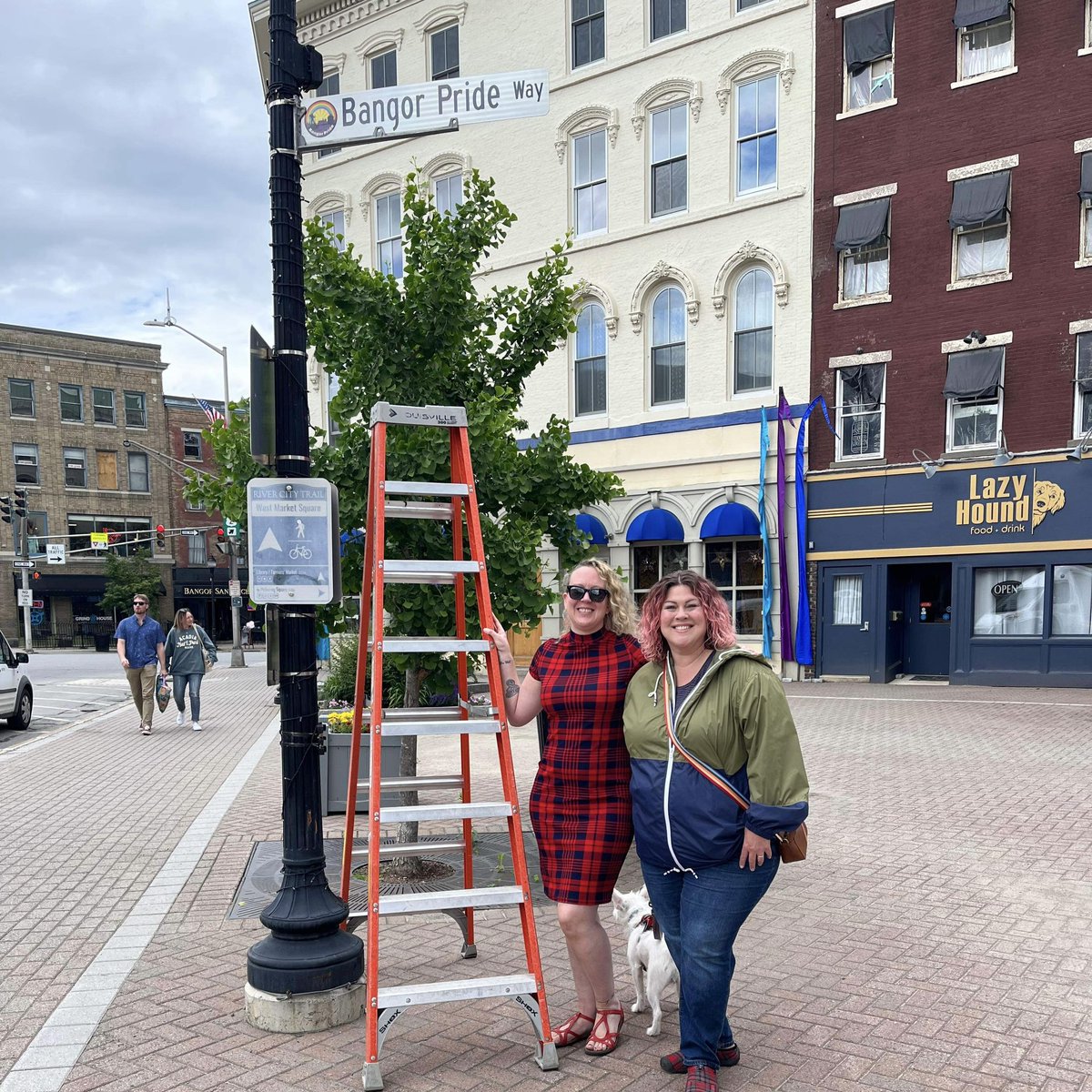 #heybangor What a joy to witness the ceremonial renaming of Broad St to Bangor Pride Way just in time for this weekend’s #bangorpridefestival ! ♥️🧡💛💚💙💜🤎🖤🩷🤍🩵