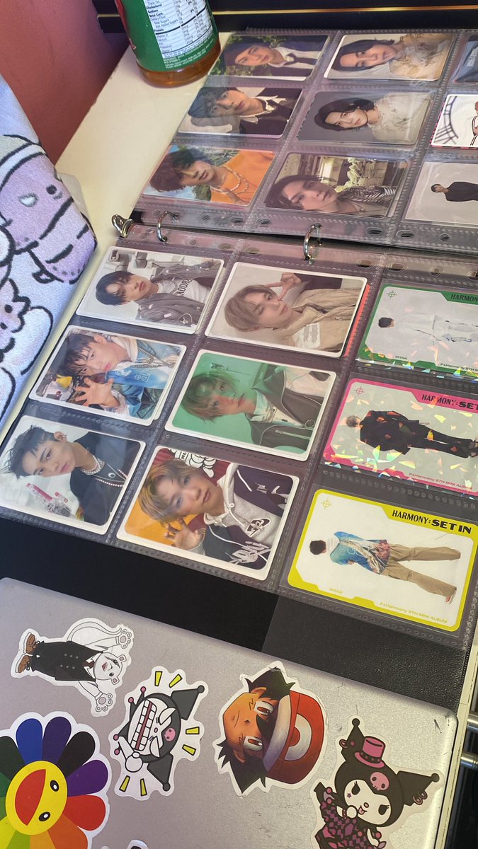 Kpop stan hunting irl in my moms shop, the bait is set🤭