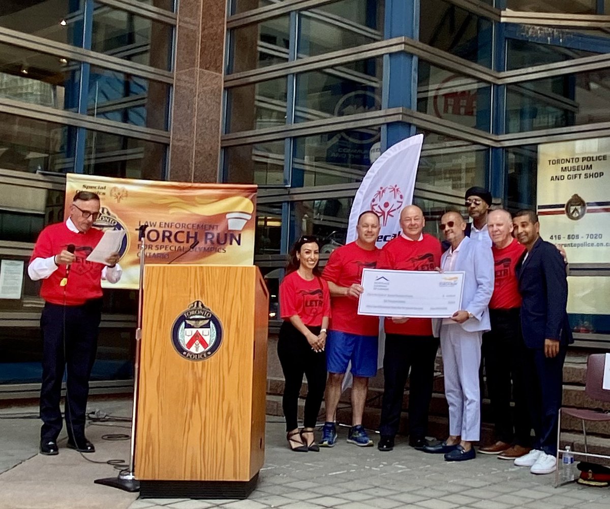 LETRToronto's tweet photo. We would like to thank Mortgage Company of Canada for their contribution and ongoing support of the @TorontoPolice Law Enforcement Torch Run for @SOOntario. 

To learn more about Mortgage Company of Canada, visit https://t.co/MQsafuN4nG https://t.co/3yc9Pr3kAk