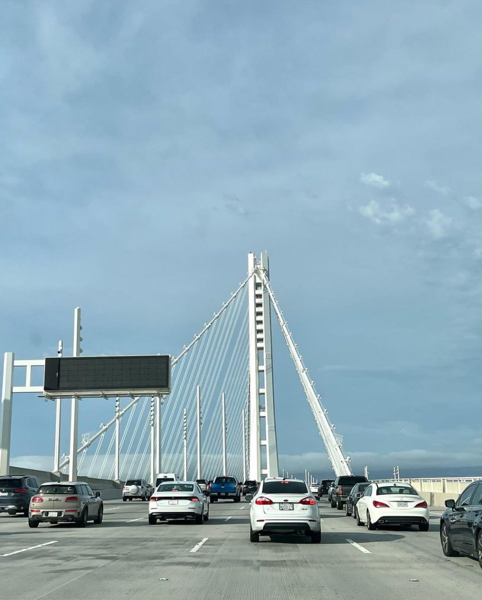 Ying5685's tweet photo. The weather is really awesome, it's great  #SanFrancisco #car  #landscape  #Hotweather https://t.co/ynRLhTeVm9