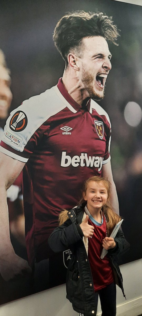 Little lady hoping her favourite @_DeclanRice decides to stay with @WestHam #Favourite #OneMoreYear #DR41 #Praying 🙏🙂