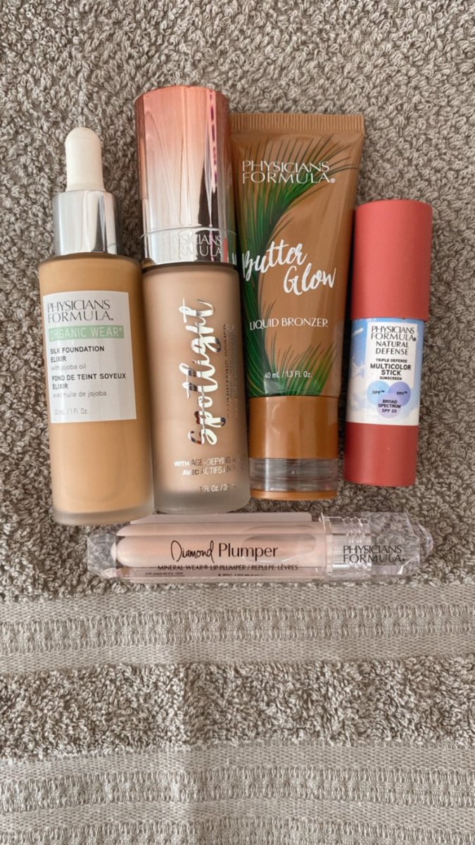 vasandeee's tweet image. @PFCosmetics can I be your model? 🤧 Did my face with these 5 beautiful products 😍 #physiciansformula