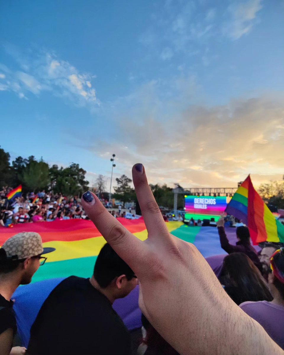 MCF 🌑👦🥓 tweet media