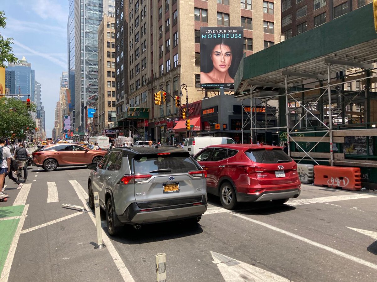 Reported_NYC's tweet photo. The driver T105052C blocked the crosswalk or stopped past the line near 552 8th Ave on June 20 and has been reported to #nyctaxi. This is in Manhattan Community Board 05 #manhattancb5 & #NYPDMTS. #VisionZero https://t.co/Pumqqq1WLL