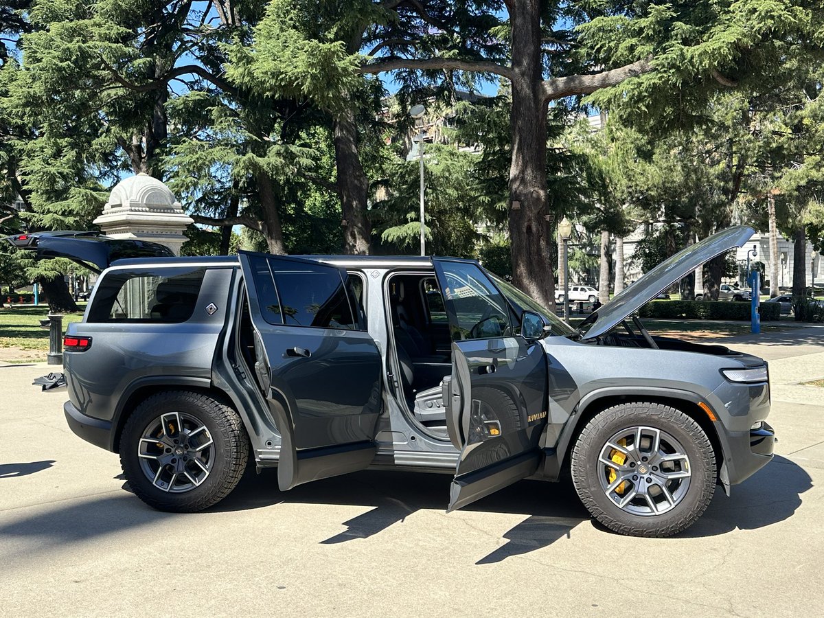 asmakilahweber's tweet photo. This morning I stopped by the @Rivian demonstration at the Capitol. I enjoyed learning about both models and how they’re building out their charging network for electric vehicles. https://t.co/DByn8QkKZW