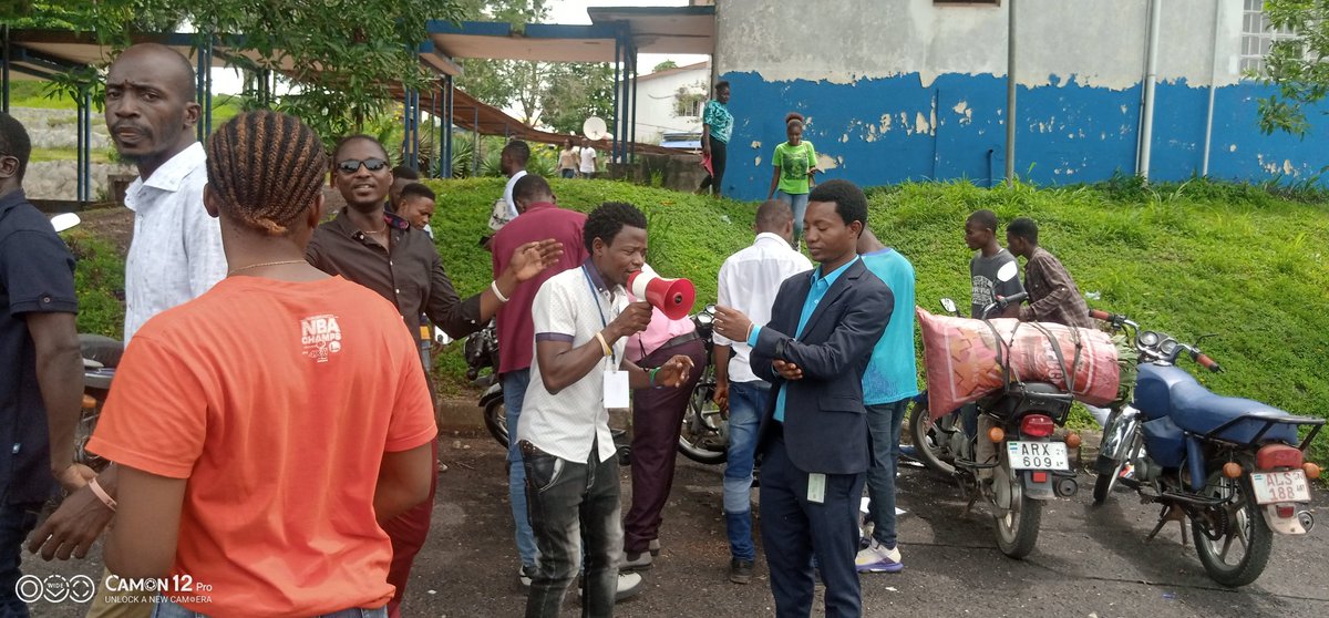 DeAlpheus's tweet photo. #The Power of 18, Voter Education and Sensitization Targeted today Njala University Torwama Campus
Hundreds of students signed the commitment form and this shows the willingness of young people to participate in the June 24 Elections 
#Powered by Yaiga Africa and CGG https://t.co/bkjpTlNff0