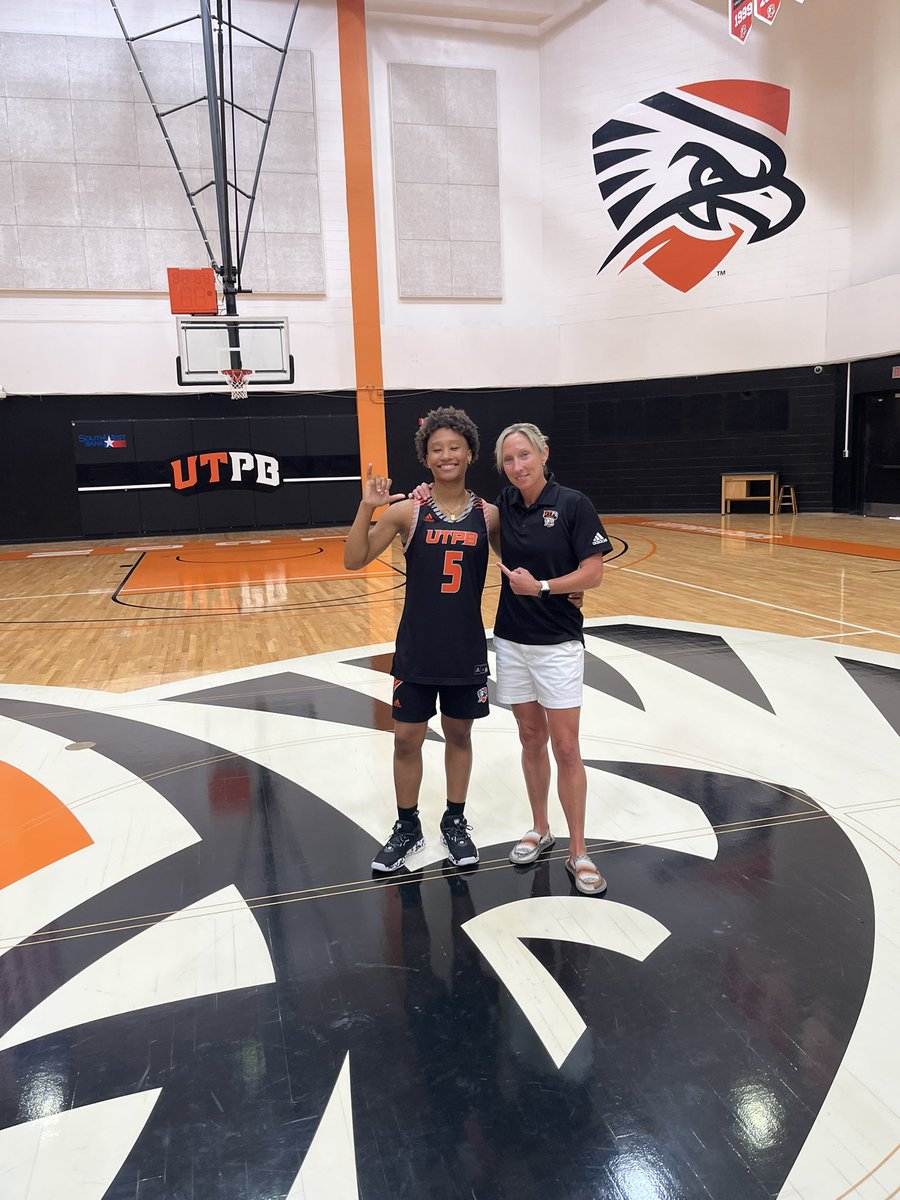 BaymonHeather's tweet photo. Beyond thankful for receiving an offer from @UTPB_WBB ! Much love to @CoachTorres_1 , @Coach_Rae &amp; the entire coaching staff @LanghamWbb 
@TeamSpazhoops @thshoopz https://t.co/mxbJkmAAKq
