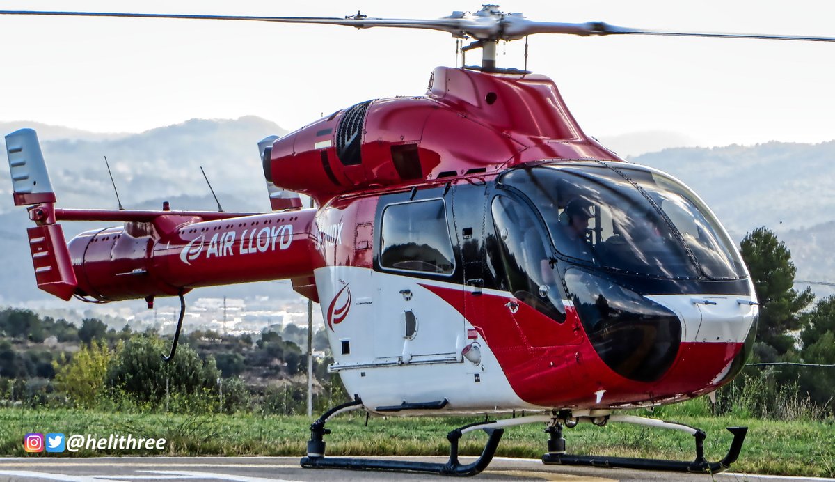 L'octubre de 2021, l'heliport Teresa Vilà d'Ullastrell va rebre un visitant poc habitual: 
Un MD900 Explorer (D-HMDX) dedicat a la detecció de fuites en gasoductes amb el sistema CHARM d'Adlares.

Encara duu els colors de la DRF Luftrettung, i anteriorment va operar per l'ADAC.