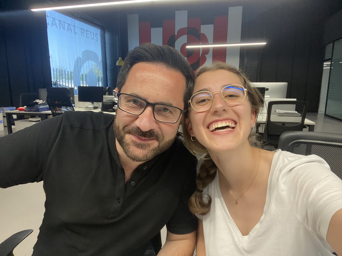 ClaraMarquiegui's tweet photo. 📺 Última tarda de gravacions del #VACOMVA de @canalreus d’aquesta temporada

🚀 Gràcies per tot, company d’aventura @Jcartanya70 https://t.co/lpbwzd1WDJ