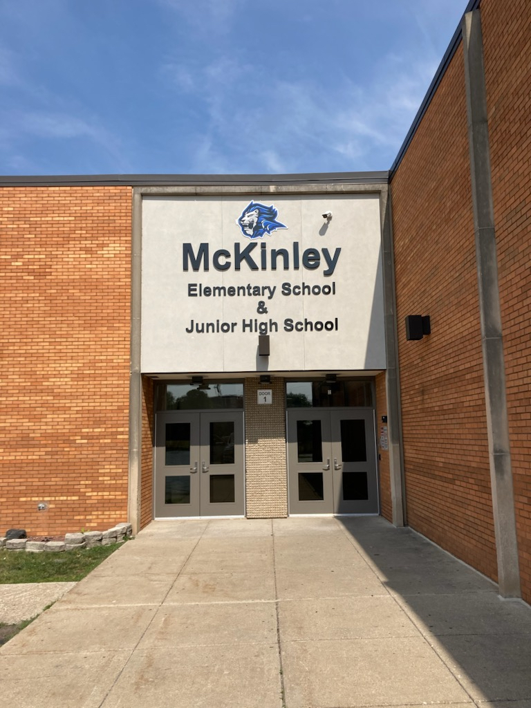 We got new signage for McKinley Elementary & Junior High School.

Need signs and graphics for your business?
Call us at 708.333.3021 and We'll Get You Recognized!

#localbusiness #branding #signs #school #summerbreak #schoolspirit #community