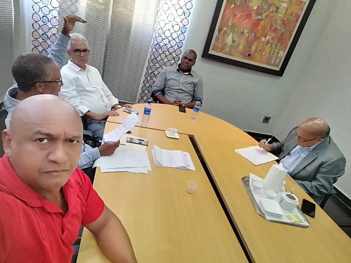 Mesa de trabajo con mira a la  organización de estrategias, para la formación de estructuras en las diferentes provincias.