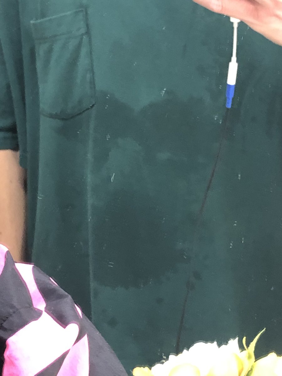 i felt so sad yesterday so i went skating and my shirt afterwards looked like it was screaming for help
u can’t hide ur emotions fellas