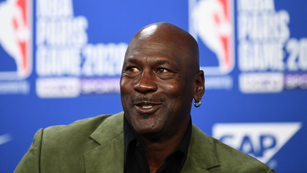 Nick Wright says Michael Jordan’s tenure as Hornets owner should affect his GOAT status 

“His ownership tenure of the Hornets was identical to his playing tenure when Scottie Pippen wasn’t his teammate.” 

(Via <a href="/TheHerd/">Herd w/Colin Cowherd</a> )