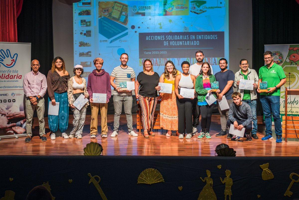 TfeSolidaria's tweet photo. La pasada semana finalizó la III Campaña de Promoción de Voluntariado en la Juventud “Cuento Contigo” en el IES La Laboral con un acto de agradecimiento del alumnado participante en las acciones solidarias a las entidades

•@HHAcaman
•@kauadetaco
•@KmsVerdes

#CuentoContigo https://t.co/vdoeMmTZur