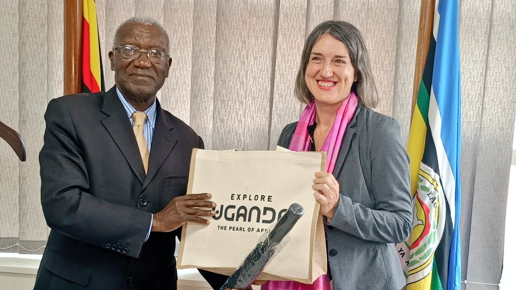 It was a pleasure to exchange with @MTWAUganda Hon Min. Butime about the #PearlOfAfrica, #wildlife conservation & the need to #SafeBugoma enhancing Uganda's tourism potential. @ADCinUganda head Dr Kremser thanked Hon Butime for the warm welcome & shared passion for #conservation.