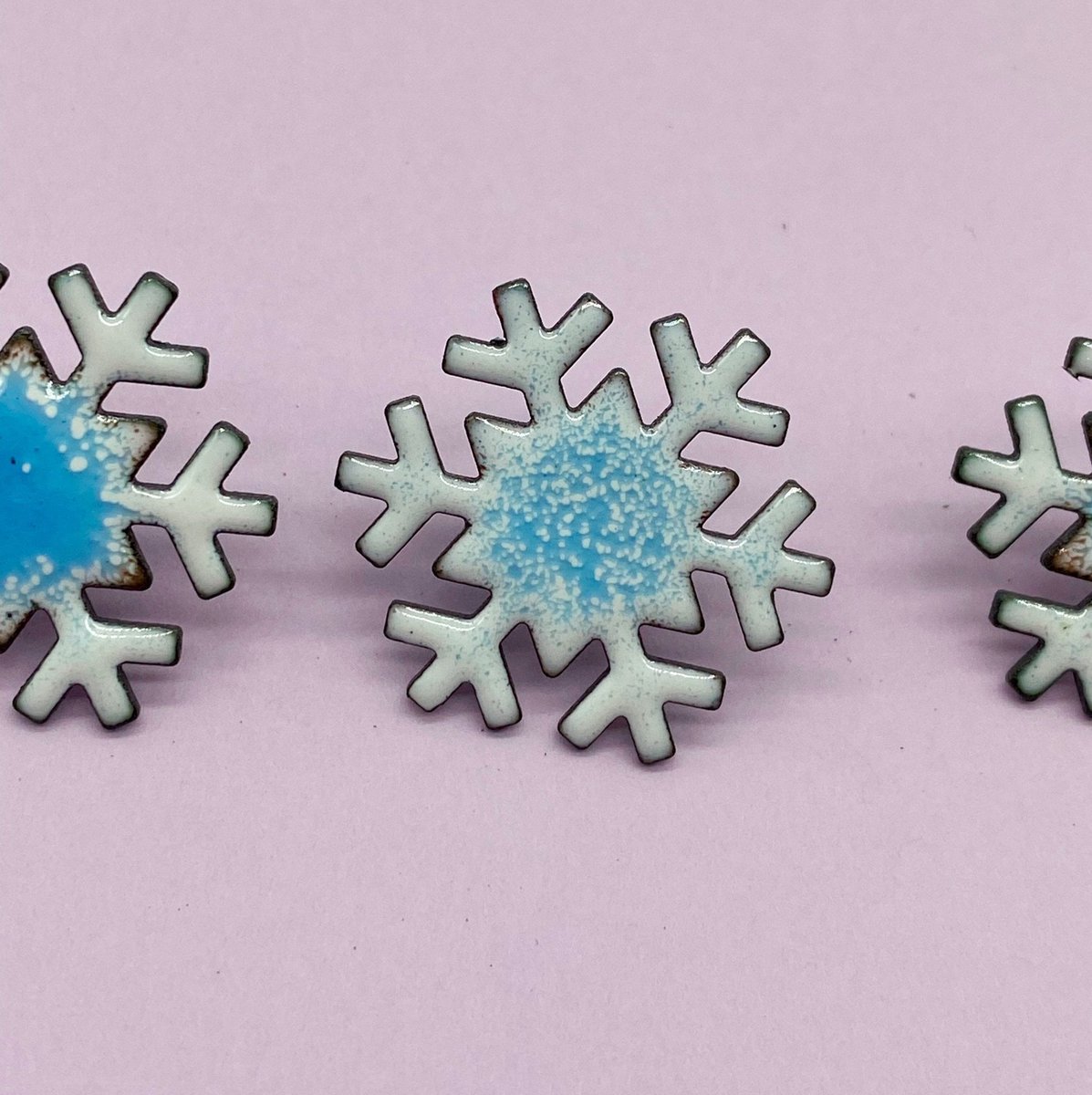 Enamel Snowflake Brooch Pin tuppu.net/2bbec743 #giftideas ##UKGiftHour #inbizhour #shopsmall #MHHSBD #bizbubble #HandmadeHour #UKHashtags #Snowflake