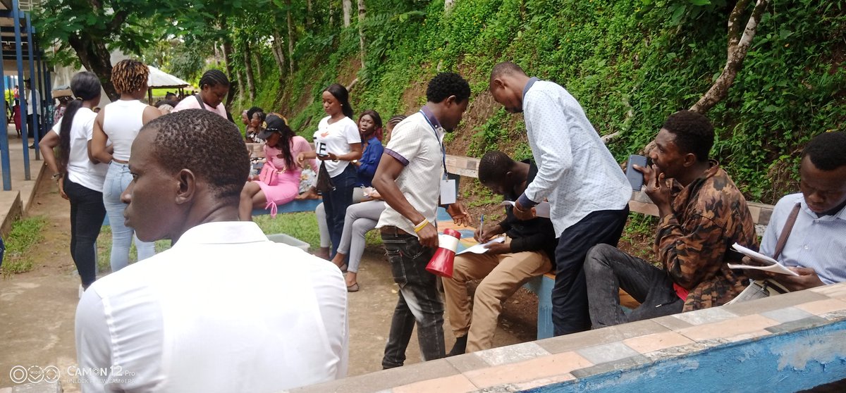DeAlpheus's tweet photo. #The Power of 18 Voter Education and Sensitization was today successful at Njala University Bo, where there are many 1st time voters and it was a huge turnup, commitment and willingness of Young People to vote the June 24 Elections
#Powered br Yiaga Africa and CGG https://t.co/UbKQI1uiDx