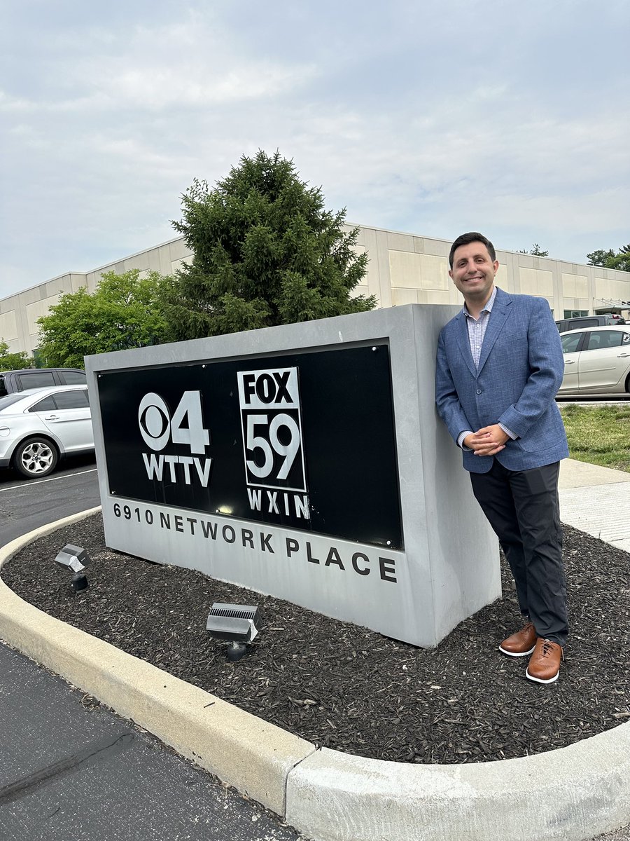 EthanRosuckWX's tweet photo. ⭐️LIFE UPDATE⭐️ Finally getting to Twitter to announce that I’ve joined the @theWXauthority as a Meteorologist at @FOX59 &amp; @CBS4Indy in Indy! I’m thrilled to be back in a city I grew to love during college working with a great team. Let’s get to work!  😁 📸: @KristaMcEnany https://t.co/kiYGcibDfS