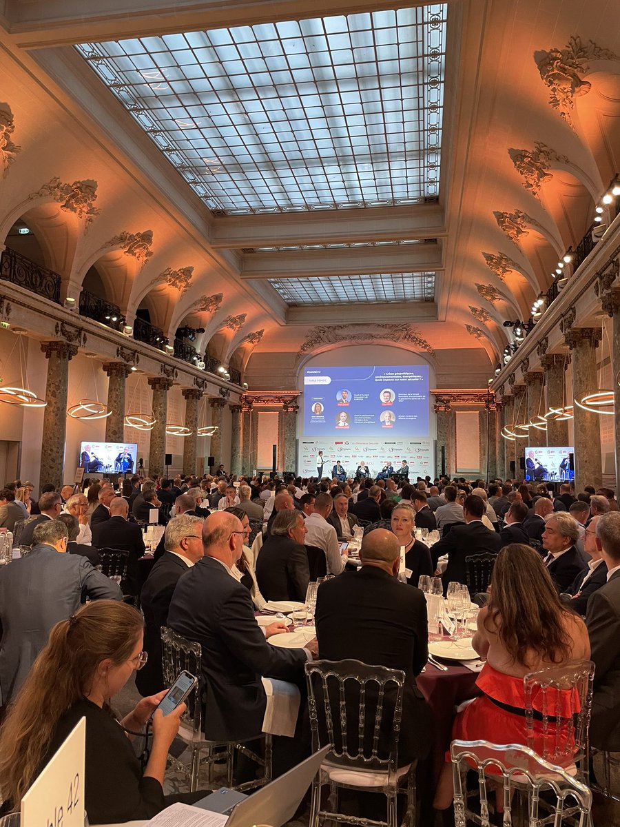 #GalaSECU table ronde au cœur des grands enjeux societaux « Crises #geopolitiques, #environnementales, #energetiques .. Quels impacts sur notre sécurité » avec <a href="/hubert_vedrine/">Hubert Védrine</a> <a href="/Europol/">Europol</a> @Ecologie_gouv des enjeux clés pour #integrateurs #electriciens <a href="/FFIE_fr/">FFIE</a>