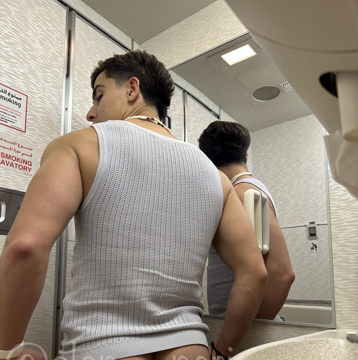 oalancreator's tweet photo. RT si la quieres ver completa 🥵👀 https://t.co/GGNsIMS0OY