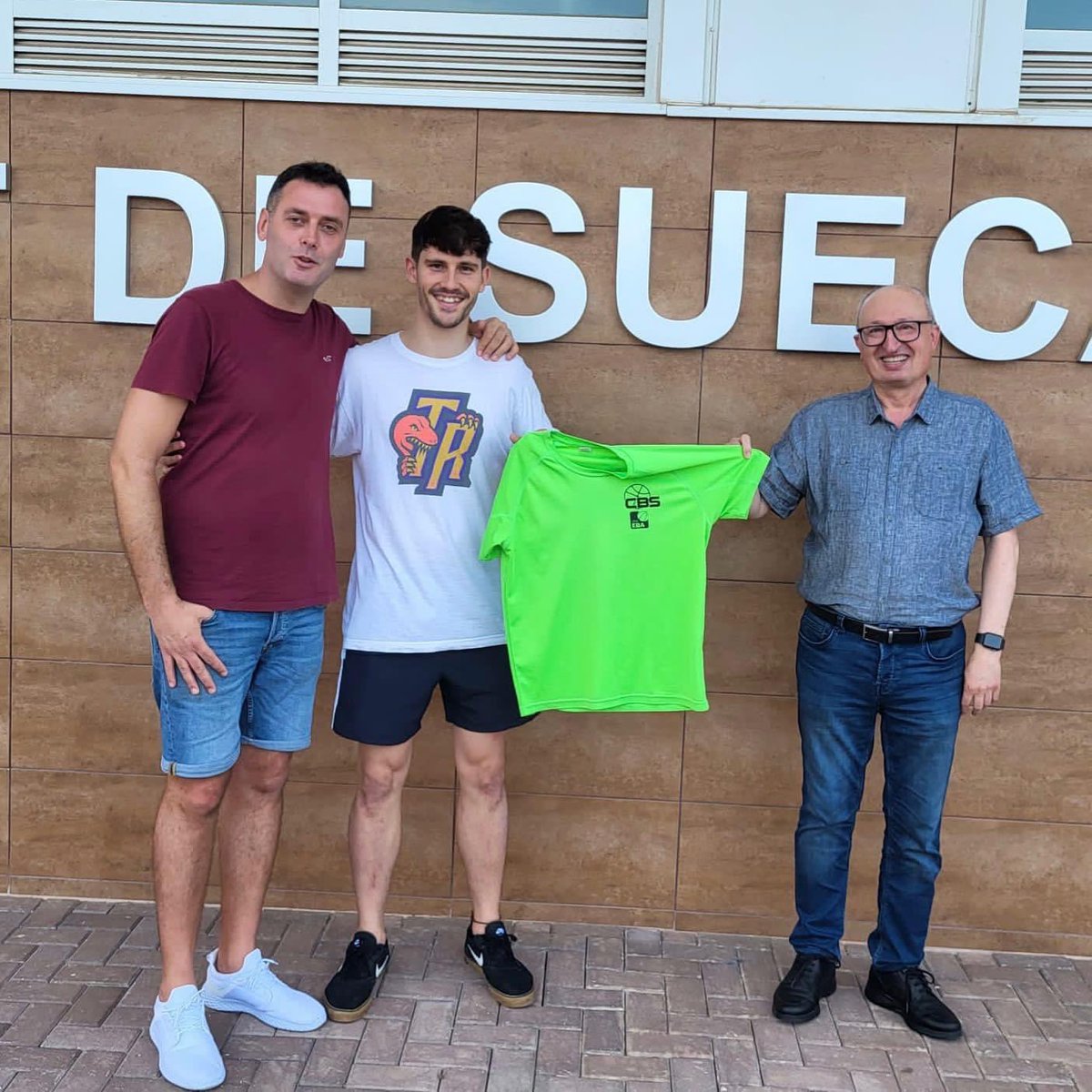 club bàsquet sueca tweet media