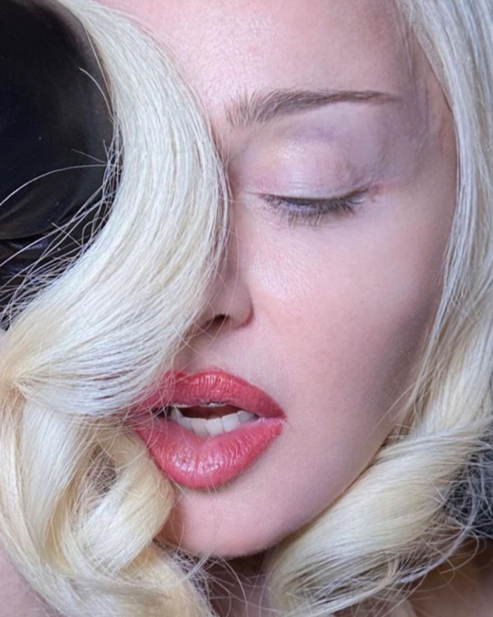 Madonna's tweet photo. The Calm Before The Storm………. https://t.co/K5g8rAsq8K