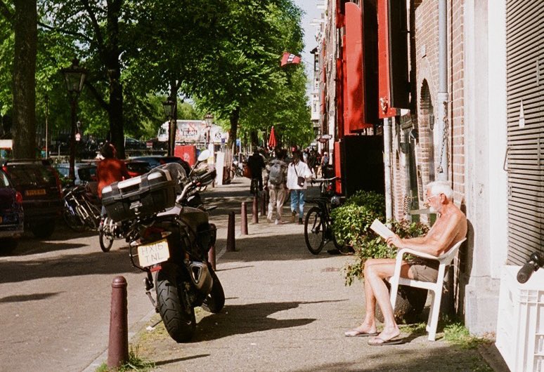 NadyNeste's tweet photo. amsterdam on film https://t.co/JU39crE73d