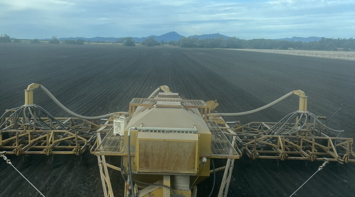 theroirocks's tweet photo. Nice to be finished with #plant23. Fairly smooth sailing this year and some rain in the middle to keep us chirpy. Now all in the hands of Mother Nature! #ag #thefarminggame #barley #breadwheat #durum #Edgeroi @narrabrishire https://t.co/4SlCZ5DbsF
