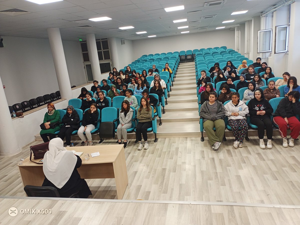 sule_571's tweet photo. Şerife Bacı M.T.A.L olarak tatile girmeden  Diyanet emekli vaizesi İlhan Şeyma Hocamız misafirimizdi.Pansiyon Öğrencilerimizle birlikte Hasbihal ettik. @ggulbahar104 
@bart_bac https://t.co/LAs1YrbWHC