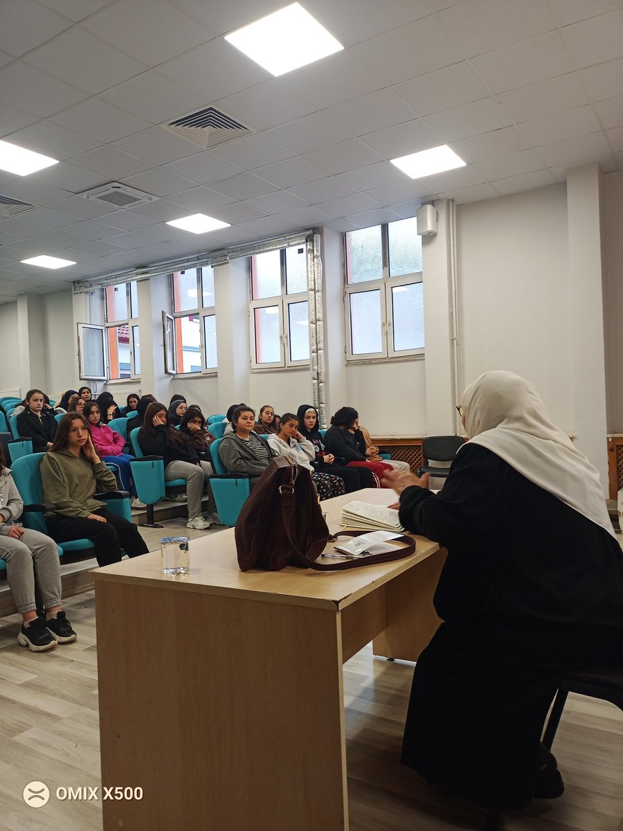 sule_571's tweet photo. Şerife Bacı M.T.A.L olarak tatile girmeden  Diyanet emekli vaizesi İlhan Şeyma Hocamız misafirimizdi.Pansiyon Öğrencilerimizle birlikte Hasbihal ettik. @ggulbahar104 
@bart_bac https://t.co/LAs1YrbWHC