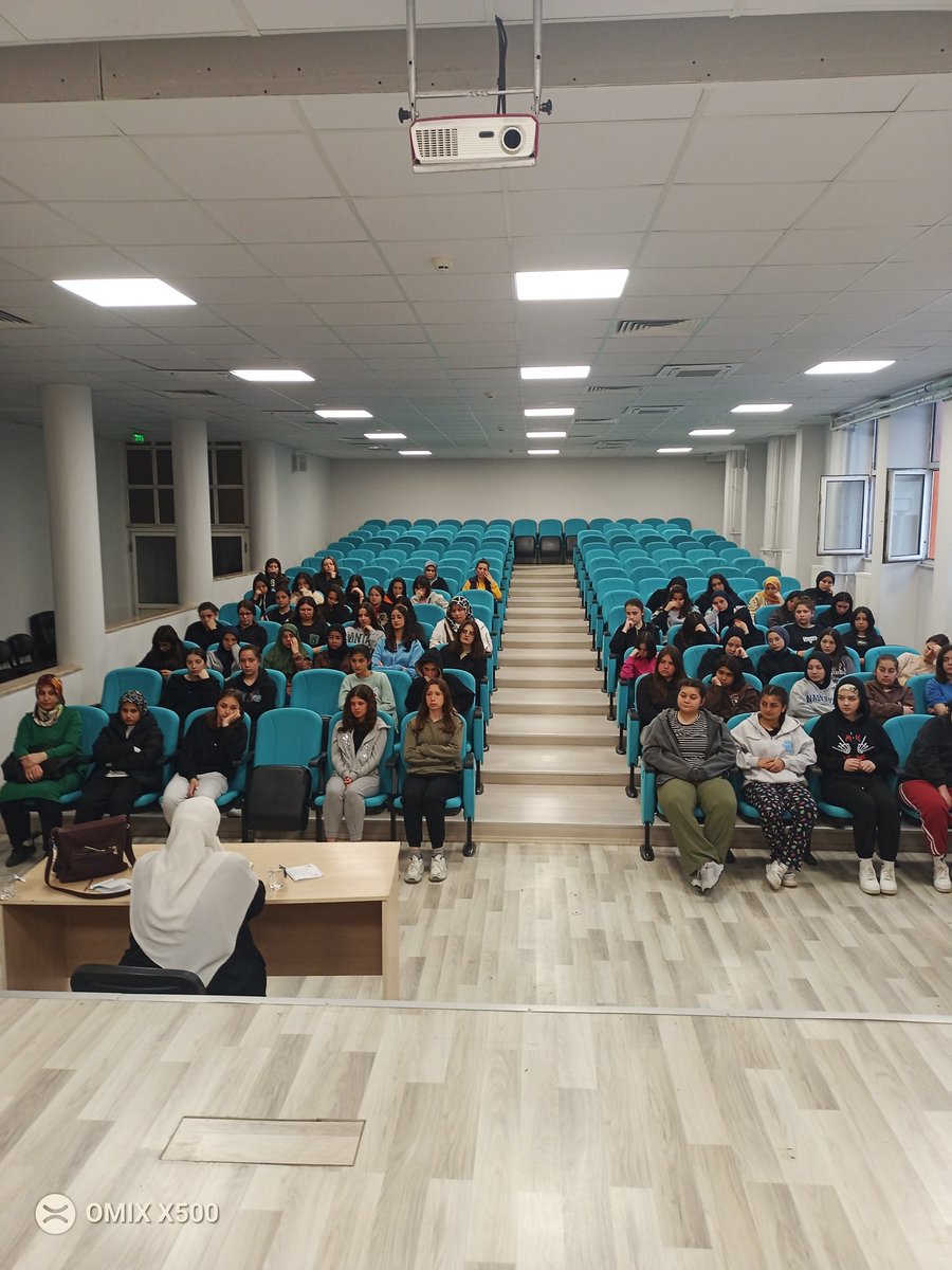 sule_571's tweet photo. Şerife Bacı M.T.A.L olarak tatile girmeden  Diyanet emekli vaizesi İlhan Şeyma Hocamız misafirimizdi.Pansiyon Öğrencilerimizle birlikte Hasbihal ettik. @ggulbahar104 
@bart_bac https://t.co/LAs1YrbWHC
