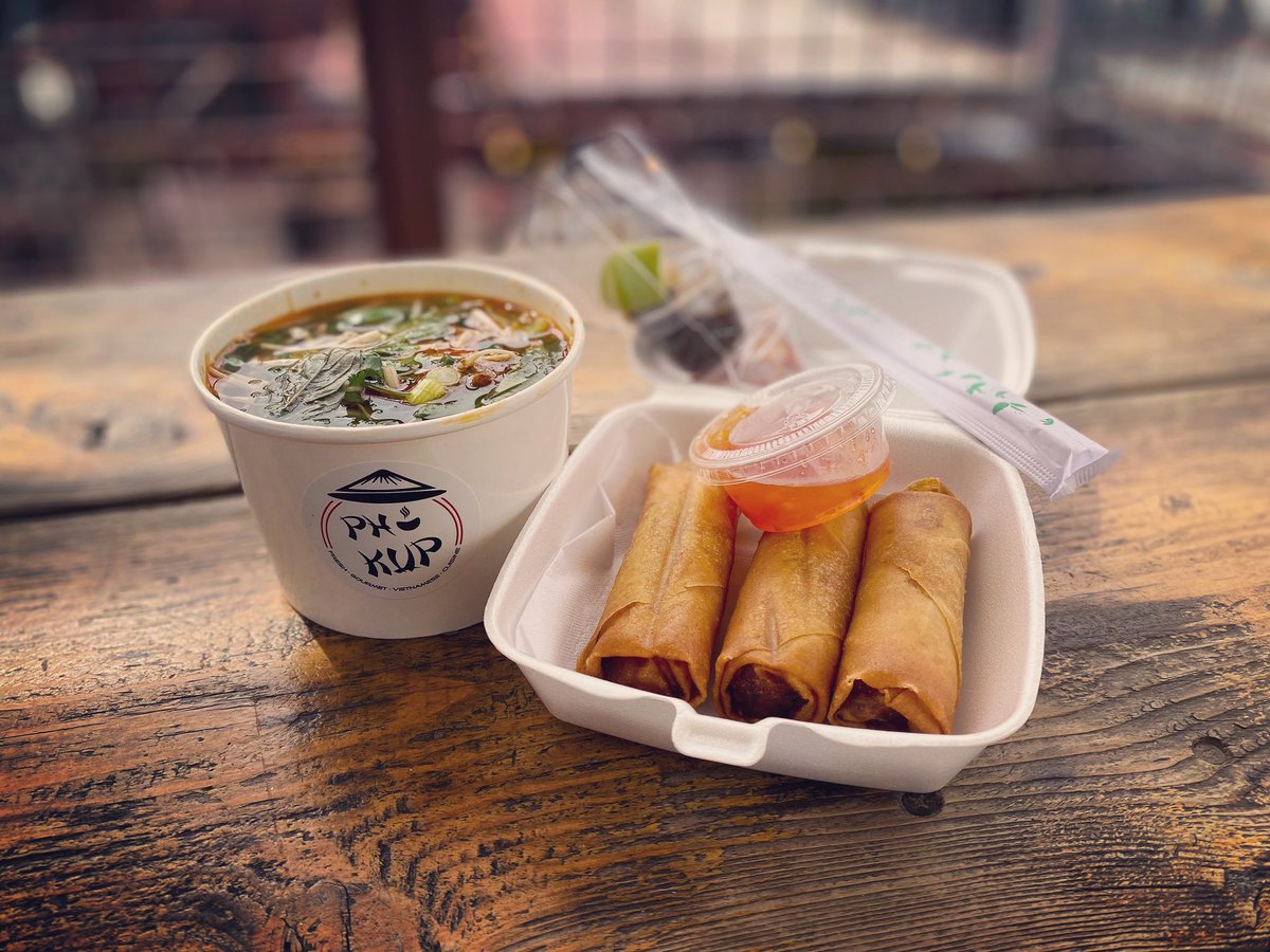 Have you visited Pho Kup yet? If not, you're missing out on customizable Vietnamese cuisine that's sure to satisfy! Pictured here are their beef pho and their famous NM Eggrolls with mac &amp; cheese, NM green chili, and broccoli.
GreenJeansABQ.com

#phokup #pho #nmeggroll