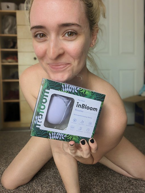 My top fan bought me a new toy!  Can't wait to try it out! Thanks to @lumirayy for the recommendation<a href="/tag/fridaymotivation"class="tags"><span>#fridaymotivation</span></a><a href="/tag/fridaymorning"class="tags"><span>#fridaymorning</span></a>
