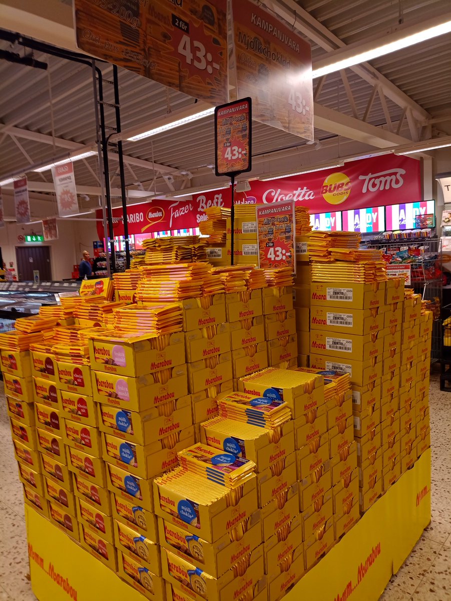 ltenstedt's tweet image. Mjällby Extra mataffären har som KAMPANJVARA Marabous chocklad. Trots att producenten är i bojkot pga stöd till Putins krig i Ryssland. Vi kommer inte göra vår midsommarstorhandling hos er. Makalöst. Fattar ni ej att ni har KRIGSKAMPANJVARA som ni promotar?? #mjällby #sölvesborg
