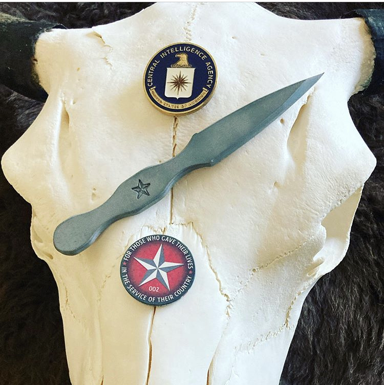 IngloriusAmatrs's tweet photo. Something nifty is hiding in our "Vintage" section. Only one available. 3, 2, 1....Go! #ingloriousamateurs #CultoftheOSS https://t.co/RxMYIUiTzN https://t.co/JbzQBcpBW6