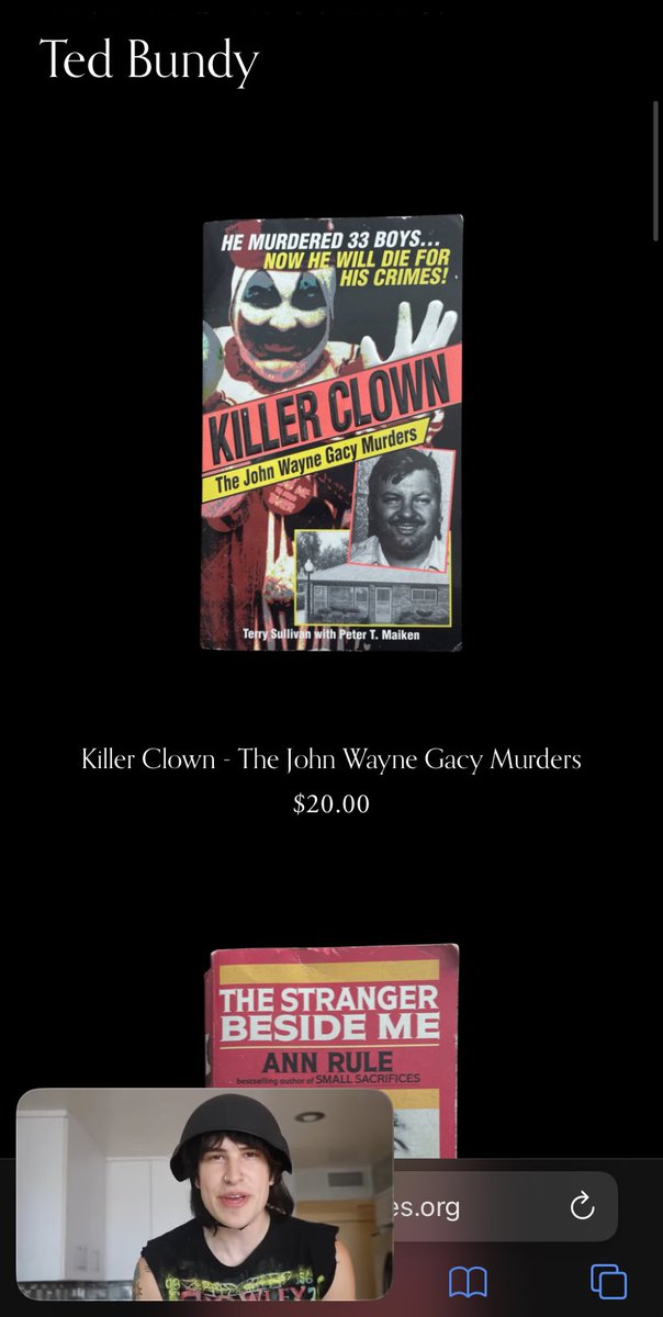 This is John Wayne gacy not Ted bundy🤨