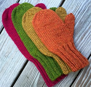 knitknotnatter's tweet photo. Omg...we're halfway to Christmas! But don't worry, we've got projects to get started on NOW so you'll be prepared for holiday gift giving. 

First, we're thinkin' hats and mittens like these: https://t.co/57qGjOmerH 

🧤Sign up for our emails for the full list each week! #LYS https://t.co/ydbGBmJ2ZK