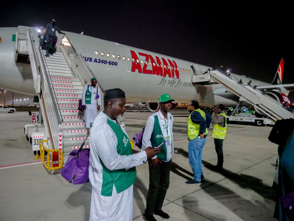 AzmanAir's tweet photo. We made Nigeria and Kaduna State Proud today as we deliver yet another Batch of 409 Intending Pilgrims to Medina for Hajj2023.
The pilgrims arrived safely in Medina at exactly 11:55pm LT
Good job Team..
https://t.co/QVwapWYK3Q
#LetsFlyAzmanAir https://t.co/7GkJNOwDlB