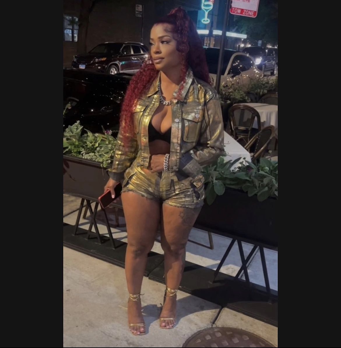 gangfr__otf's tweet photo. 48 couldn’t look no better😍🥰🎉♊️

Momma Von said she gotta surprise for us. I wonder what it will be….🎉👀 

#LLKV #longlivekingvon #kingvon #dayvonbennett #lildurk #almosthealed #longlivedthang #otf #otfbetter #tmac #mommavon #mommav #geminiseason #chicagomom https://t.co/GymMP0M6BY