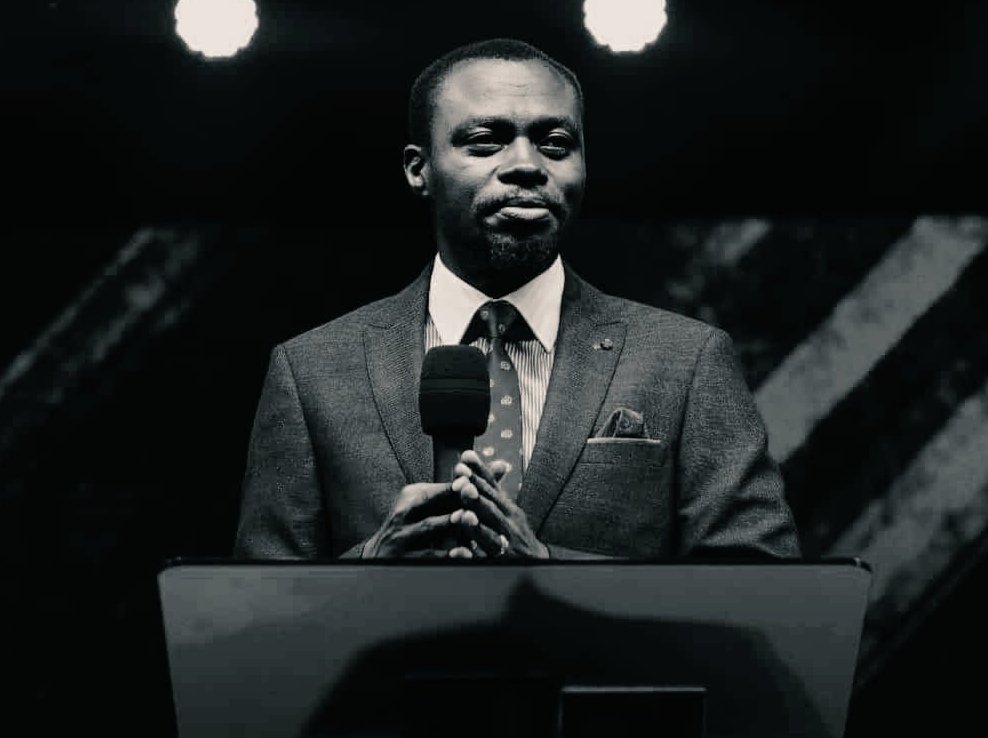 DrHenrypraise's tweet photo. ✨Stop coming back to people you have hurt like nothing is wrong, even if you speak in tongues or tell God sorry, a broken heart to God requires that you also tell those people sorry, you can’t escape responsibility to men too
#APGL
#ApostleGraceLubega https://t.co/1fkEaYXHb2