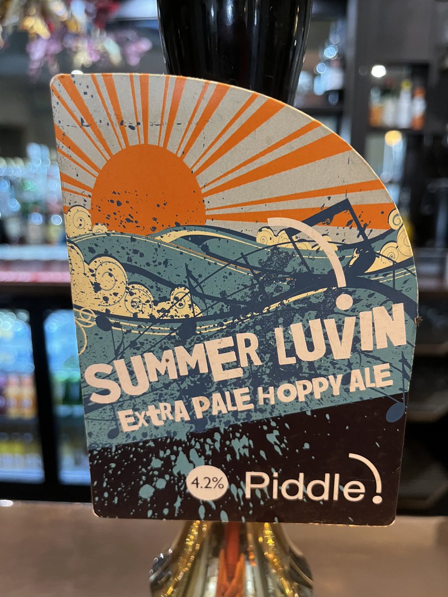DurbanNils's tweet photo. Trying out a Summer Luvin’ 4.2% extra pale from @PiddleBrewery #DORSET https://t.co/L8pZnROZRe