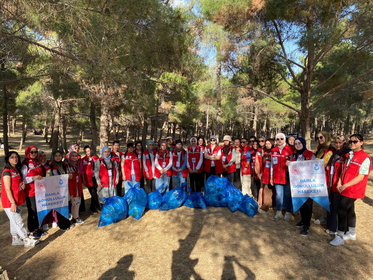 DamlaVolunteers's tweet photo. 150. DÖNEM  ATEŞİNDE SERİNLİK KUYUSUNDA ESENLİK SAKLAYAN DİYAR #ŞANLIURFA 
3.Gün💦 https://t.co/WfgFccqFfa