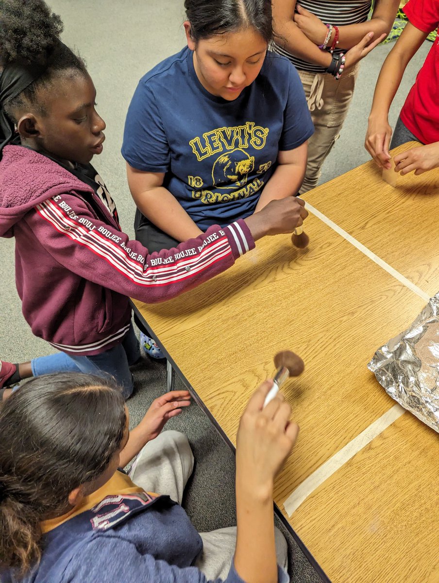 tiec_teachSPED's tweet photo. @OlleMightyOwls in @Olle_CIA are forensic technicians collecting fingerprints from an arson investigation. @CASEYFireOps #caseyfireops @ye111 @Felicia15876665 https://t.co/CxBlflnxX3