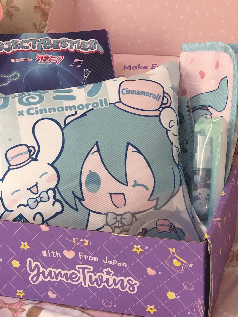 miku x cinnamoroll