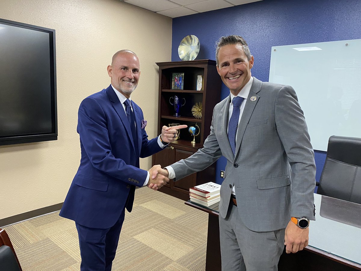 Van Ayres tweet media